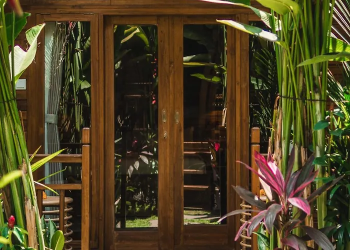 Lumeria Yoga Couette-café 4*